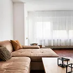 Maybach 4-zimmer - Groß, Hochwertig, Nah Düsseldorf Messe Apartment Krefeld