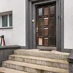 Maybach 4-zimmer - Groß, Hochwertig, Nah Düsseldorf Messe Apartment