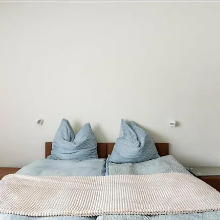 Maybach - Modern & Spacious, Near Duesseldorf Messe, Free Private Parking * Krefeld