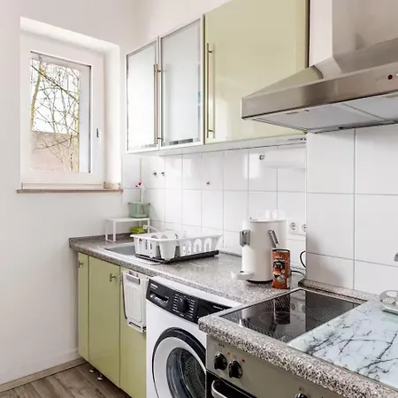 Appartement Maybach - Modern & Spacious, Near Duesseldorf Messe, Free Private Parking *