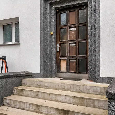 Maybach - Modern & Spacious, Near Duesseldorf Messe, Free Private Parking Appartement