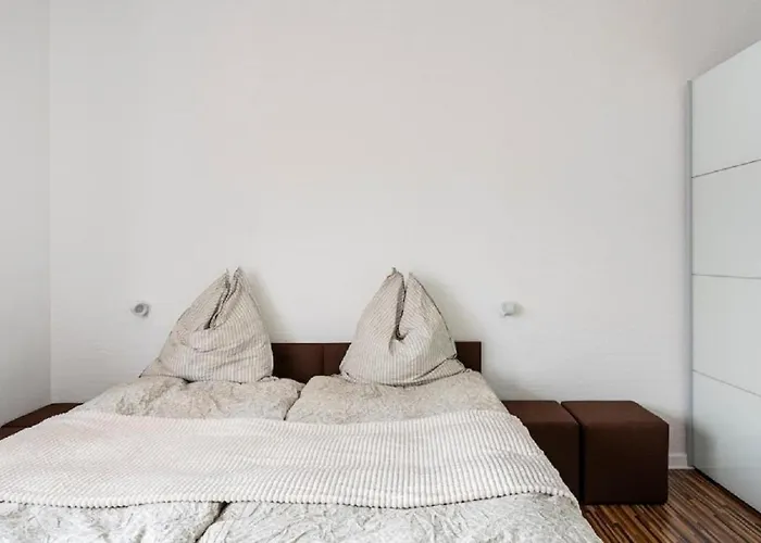 Daire Maybach - Modern & Spacious, Near Duesseldorf Messe, Free Private Parking Krefeld