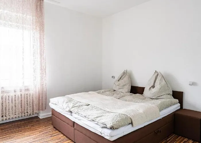 Daire Maybach - Modern & Spacious, Near Duesseldorf Messe, Free Private Parking *