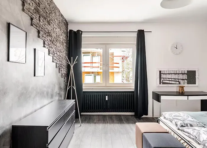 Daire Maybach - Modern & Spacious, Near Duesseldorf Messe, Free Private Parking Krefeld